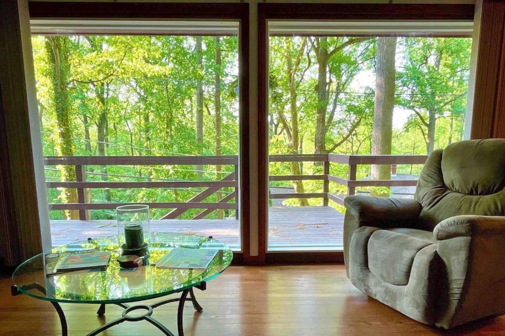 Lakeside Retreat: Pet-Friendly Cabin with Hot Tub & Outdoor Activities Mount Gretna Exterior photo